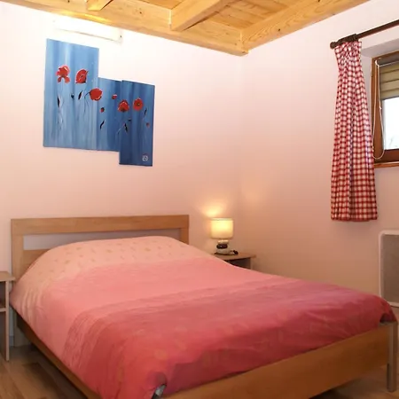 In Near Forest & Lakes Hébergement de vacances Walscheid